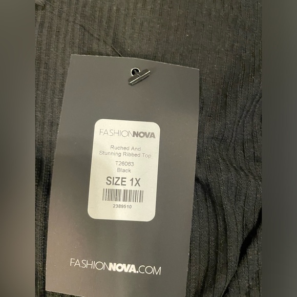 Fashion Nova Ruched And Stunning Ribbed Top Size 1X - Picture 2 of 4